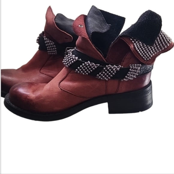 Lavorazione Artigana Thrashed Grunge Edgy Black and Red Combat/western Boots - Picture 1 of 9